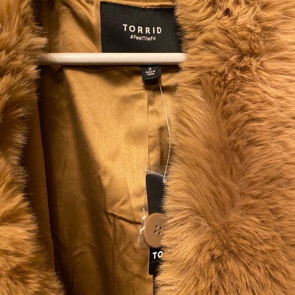 Torrid 3X Gorgeous Camel Coat with detachable faux fur collar - Picture 2 of 10